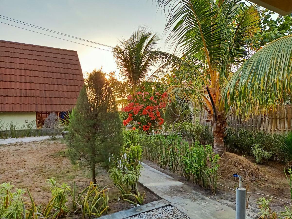 Two Brothers Bungalows Гили Мено Екстериор снимка